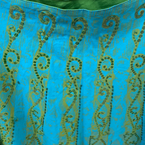 Cute beaded skirt - Picture 2 of 5